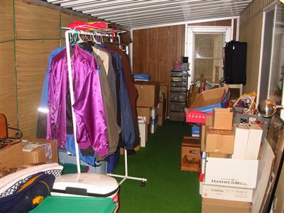 Sun room has carpet, central heat/air  and electricity, and dual pane windows.