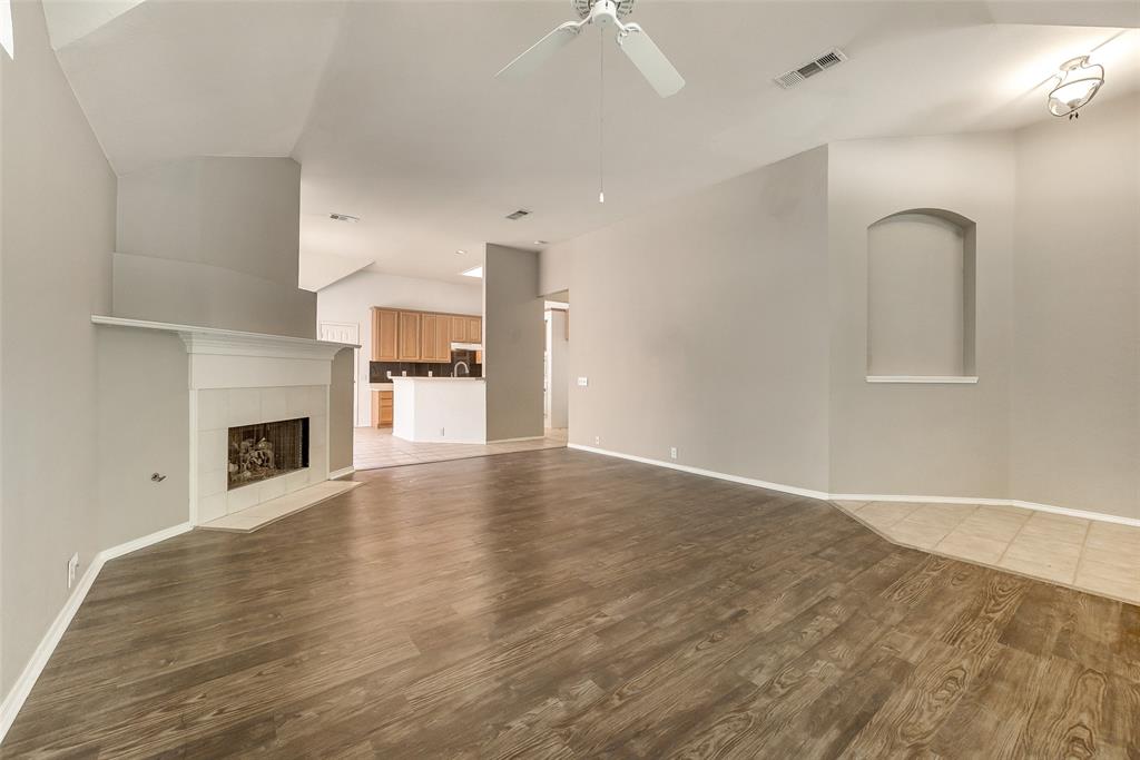 5909 Berkshire Road McKinney, TX 75072 - Photo 4 of 36