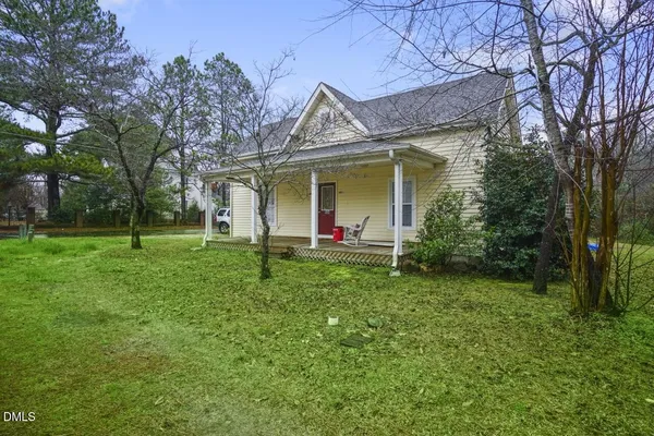 $2,000 | 504 South Main Street, Lillington, NC 27546