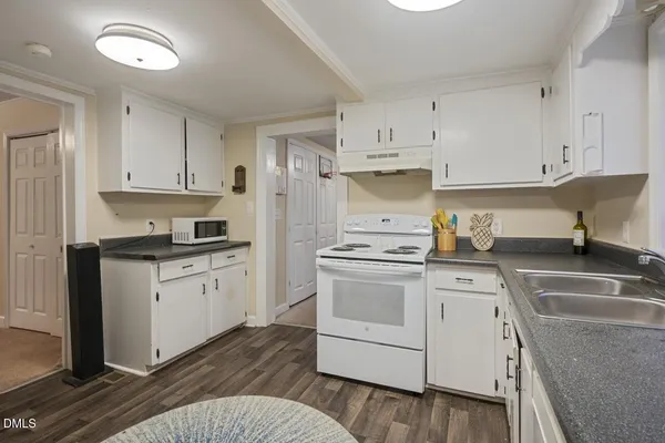 $2,000 | 504 South Main Street, Lillington, NC 27546