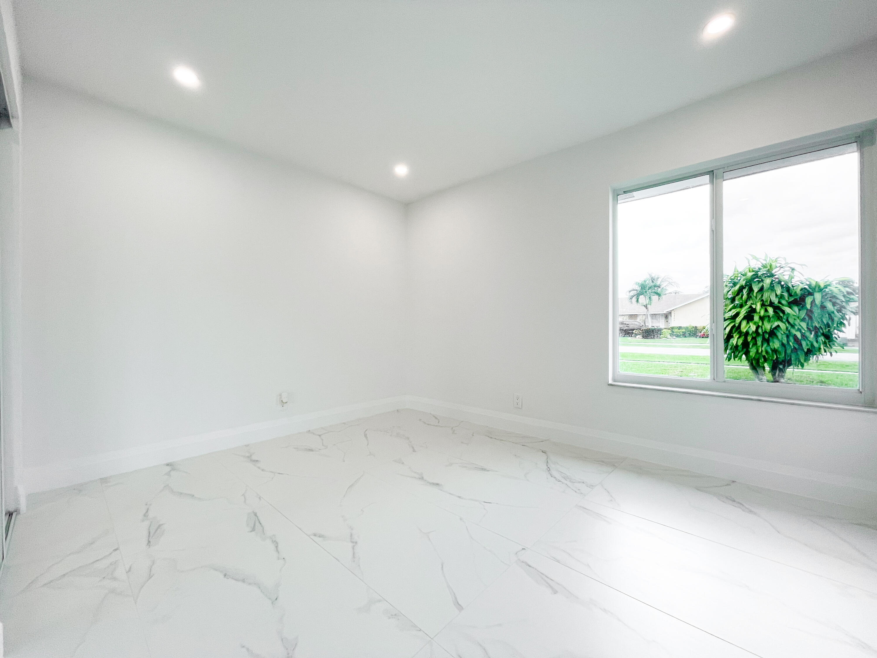 19446 Colorado Circle Boca Raton, FL 33434 - Photo 21 of 45 Bedroom 3