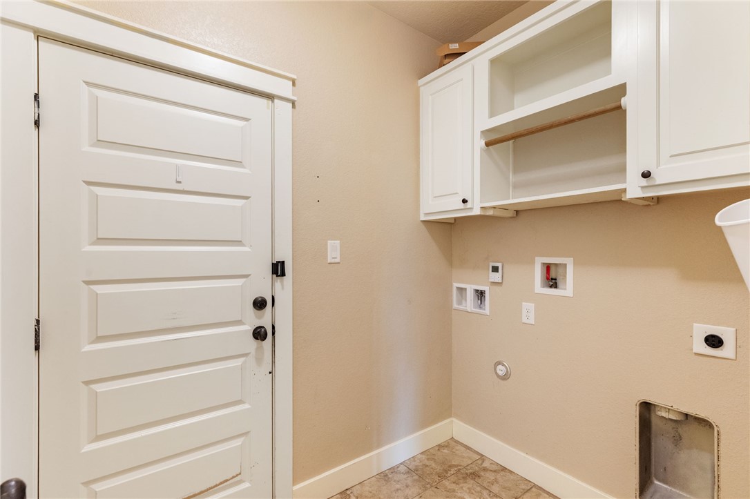 2136 Rockcliffe Loop College Station, TX 77845 - Photo 32 of 48 a view of walk in closet
