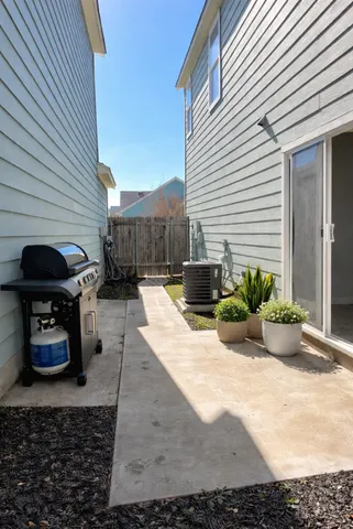 $1,900 | 1705 Arbor Knot Drive, Kyle, TX 78640