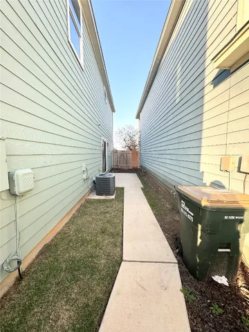 $1,955 | 1705 Arbor Knot Drive, Kyle, TX 78640