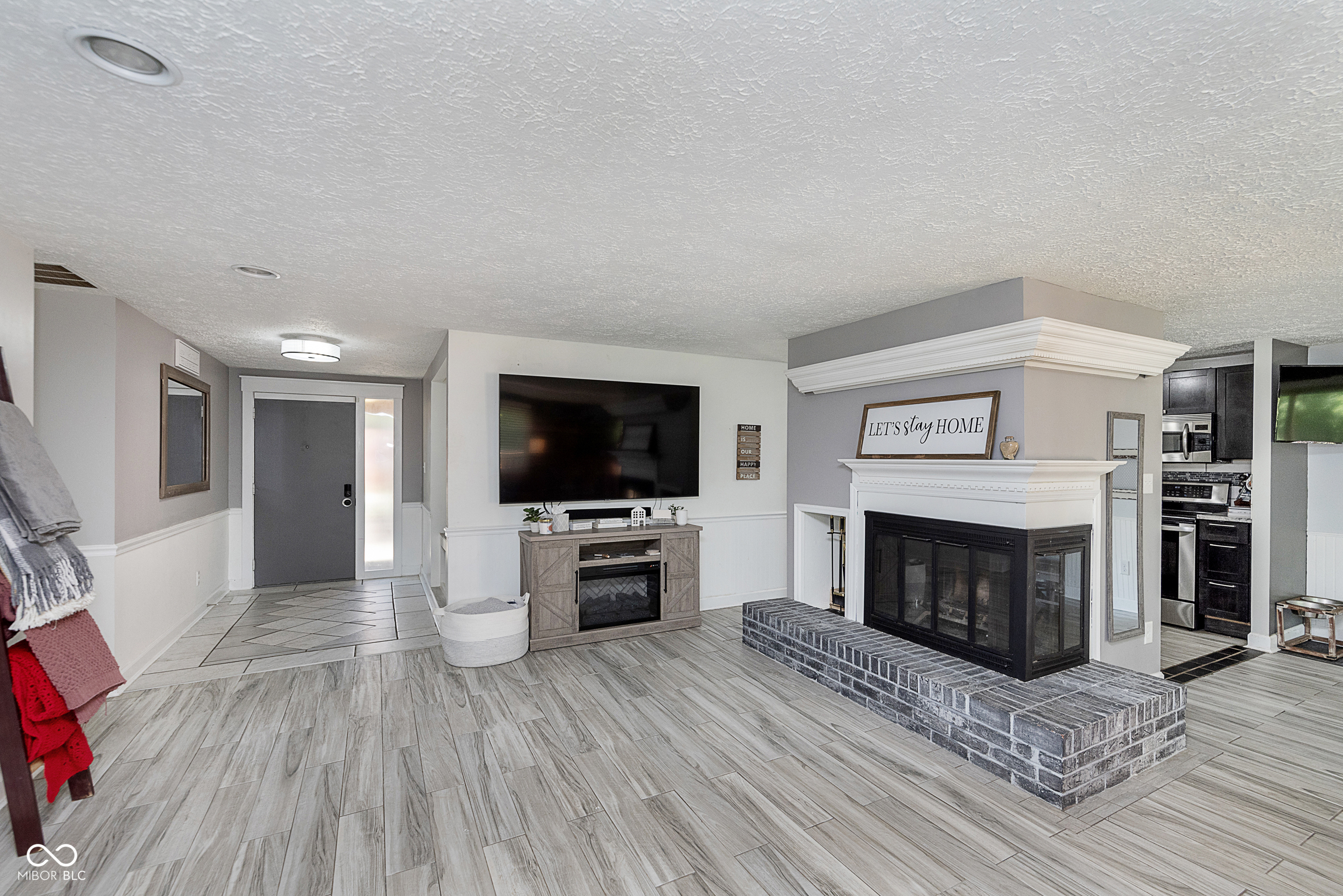 5534 Milhouse Road Indianapolis, IN 46221 - Photo 8 of 29 Gallery Image 8