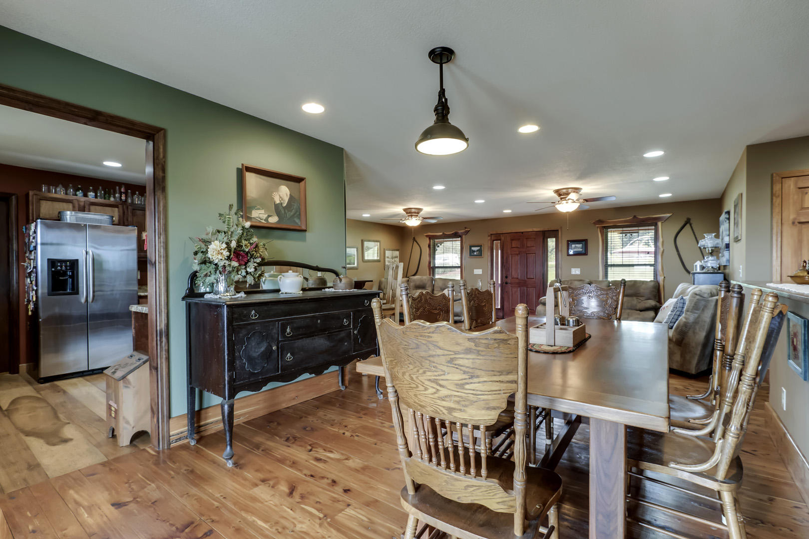 103 Eagle Ridge Court Philadelphia, TN 37846 - Photo 14 of 40 15_EagleRidgeCourt_103_KitchenEntry-Dini