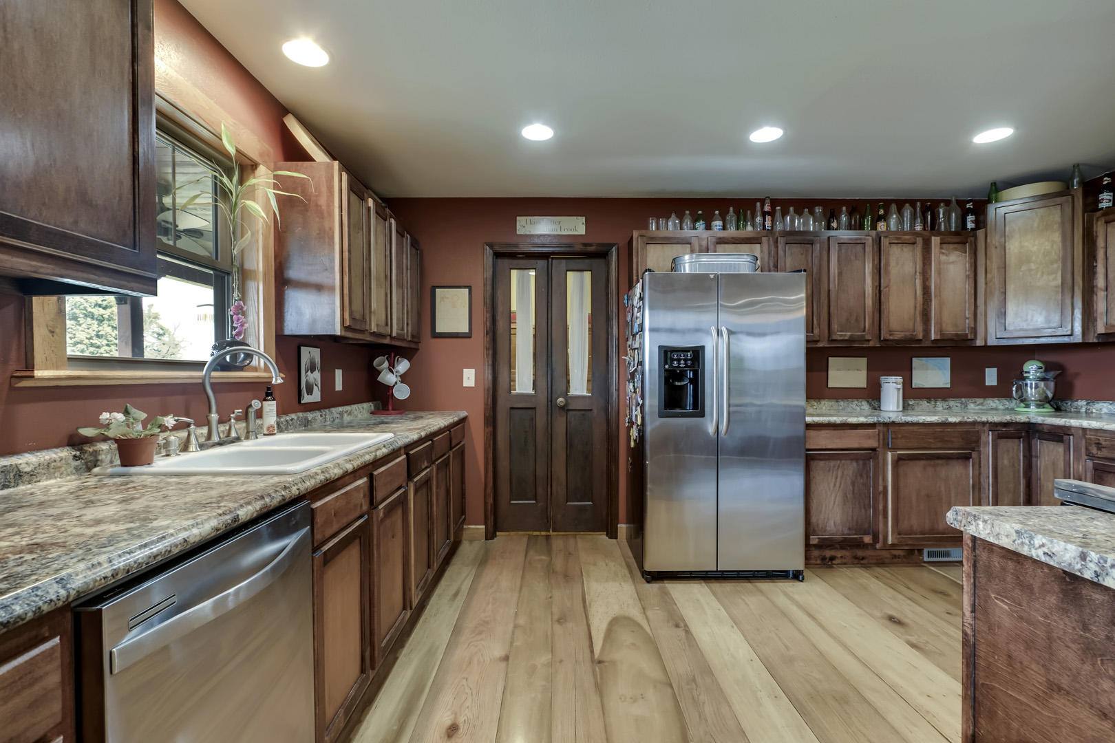 103 Eagle Ridge Court Philadelphia, TN 37846 - Photo 15 of 40 barnwood flooring in kitchen