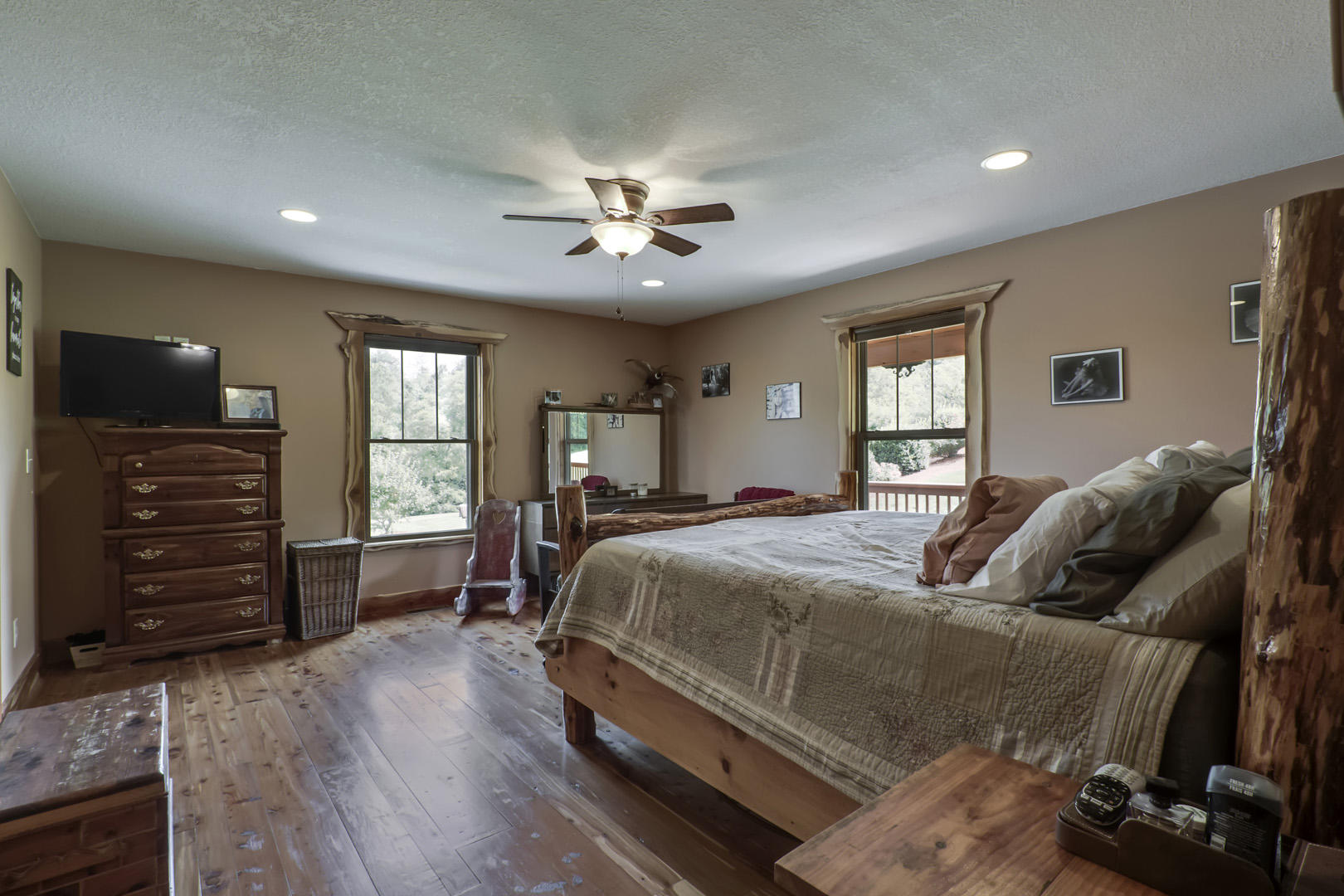 103 Eagle Ridge Court Philadelphia, TN 37846 - Photo 22 of 40 23_EagleRidgeCourt_103_MasterBedroom01