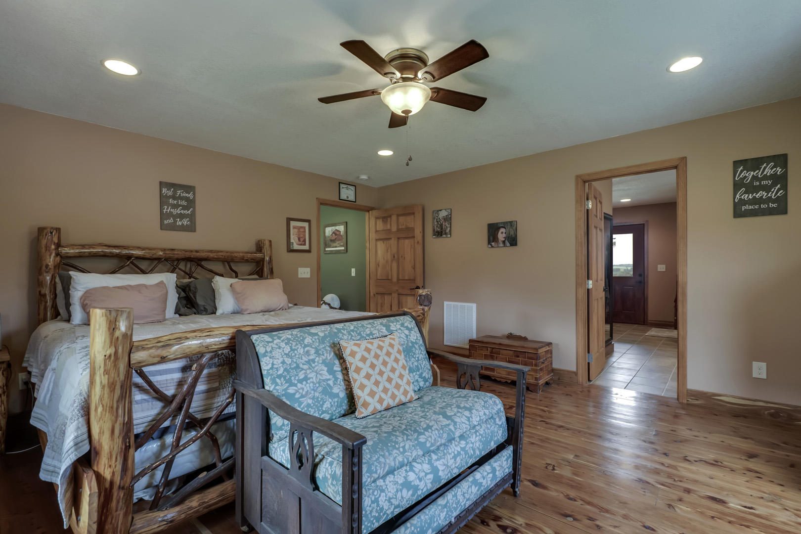 103 Eagle Ridge Court Philadelphia, TN 37846 - Photo 23 of 40 24_EagleRidgeCourt_103_MasterBedroom02