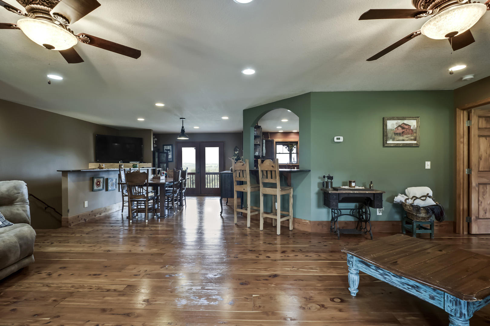 103 Eagle Ridge Court Philadelphia, TN 37846 - Photo 10 of 40 07_EagleRidgeCourt_103_EntryView