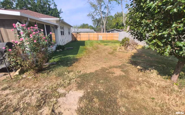 $189,000 | 3204 West Hawthorne Court, Marion, IL 62959