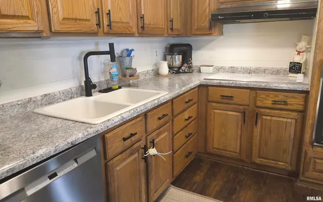 $189,000 | 3204 West Hawthorne Court, Marion, IL 62959