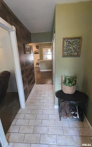 $189,000 | 3204 West Hawthorne Court, Marion, IL 62959