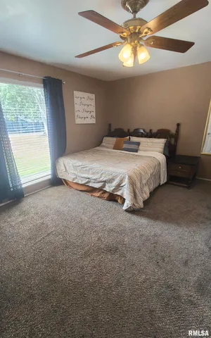 $189,000 | 3204 West Hawthorne Court, Marion, IL 62959