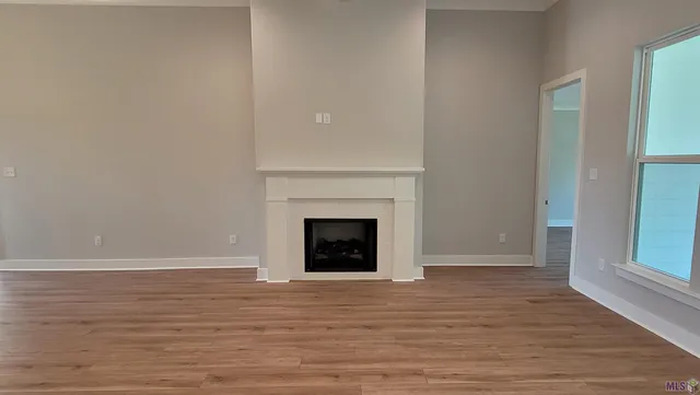 $2,500 | 3043 Creekmere Lane, Baton Rouge, LA 70810