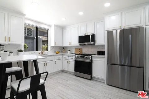 $1,199,000 | 1925 South Beverly Glen Boulevard, Unit 30, Los Angeles, CA 90025