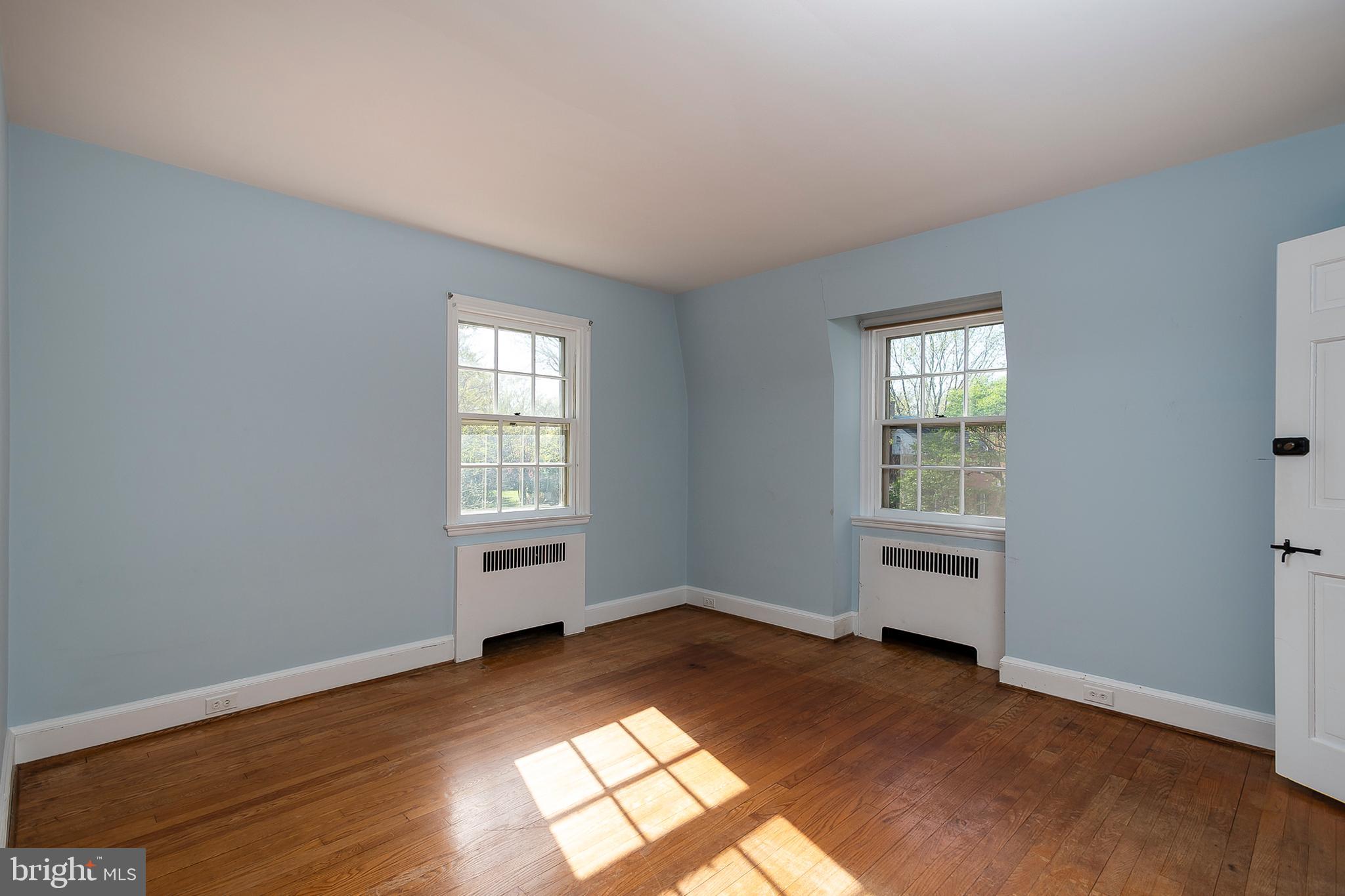 325 Paddington Road Baltimore, MD 21212 - Photo 25 of 45 Second bedroom