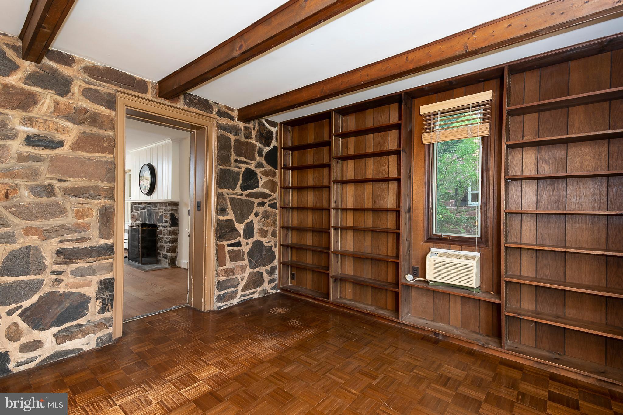 325 Paddington Road Baltimore, MD 21212 - Photo 10 of 45 Main Level Study/Den