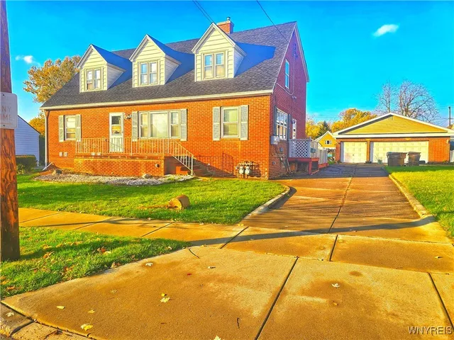 $1,700 | 190 Clover Place, Cheektowaga, NY 14225
