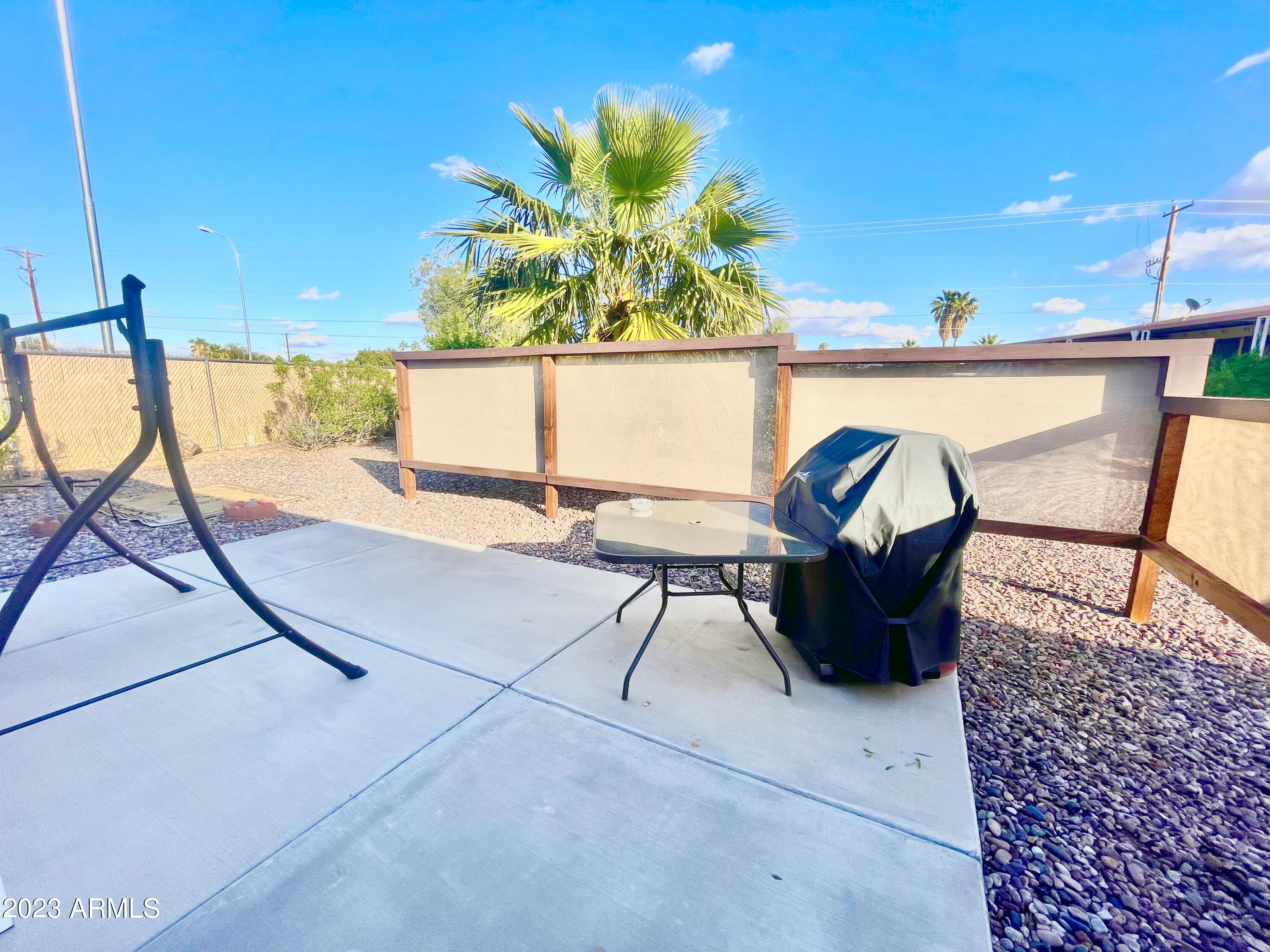 652 South Ellsworth Road, Unit 3 Mesa, AZ 85208 - Photo 17 of 29 3PRIVACYSCREEN