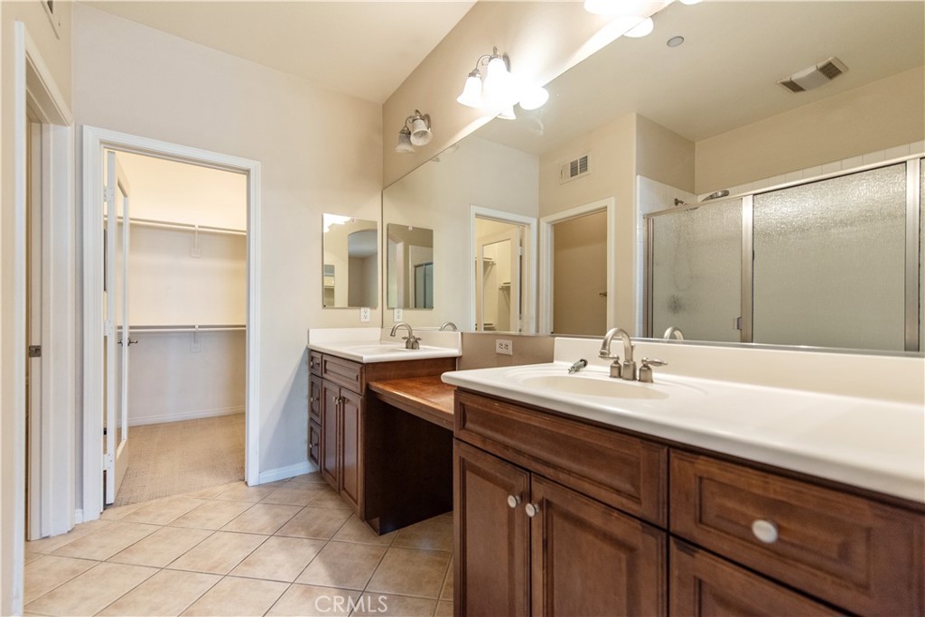 72 Shadowplay Irvine, CA 92620 - Photo 14 of 36
