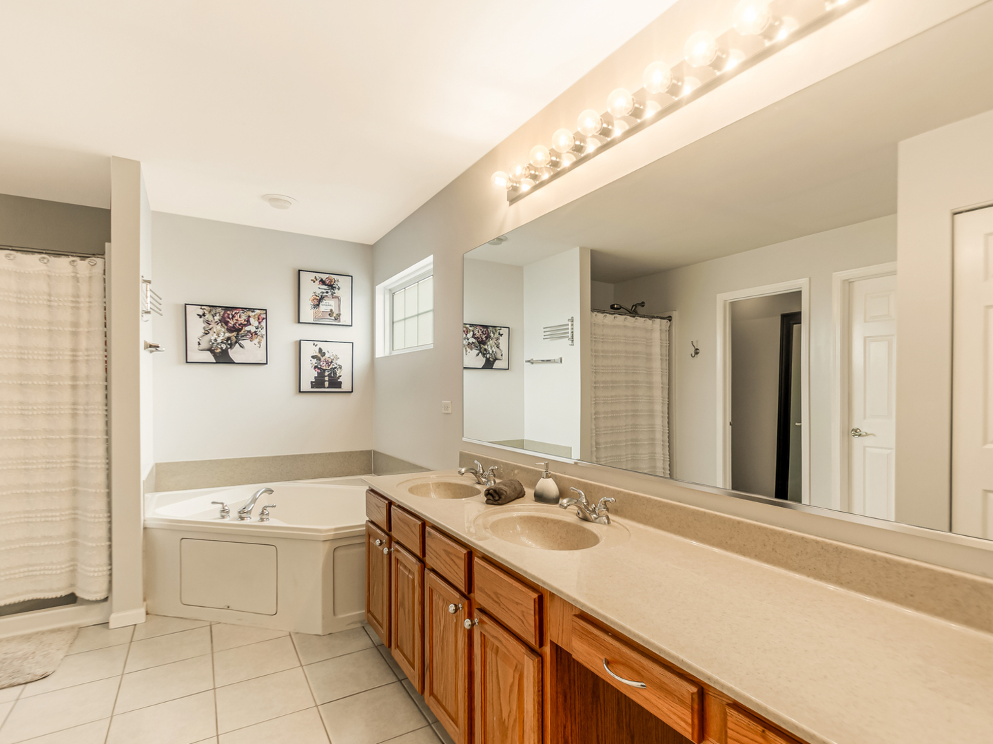 1820 Prairie Ridge Circle Lindenhurst, IL 60046 - Photo 21 of 31