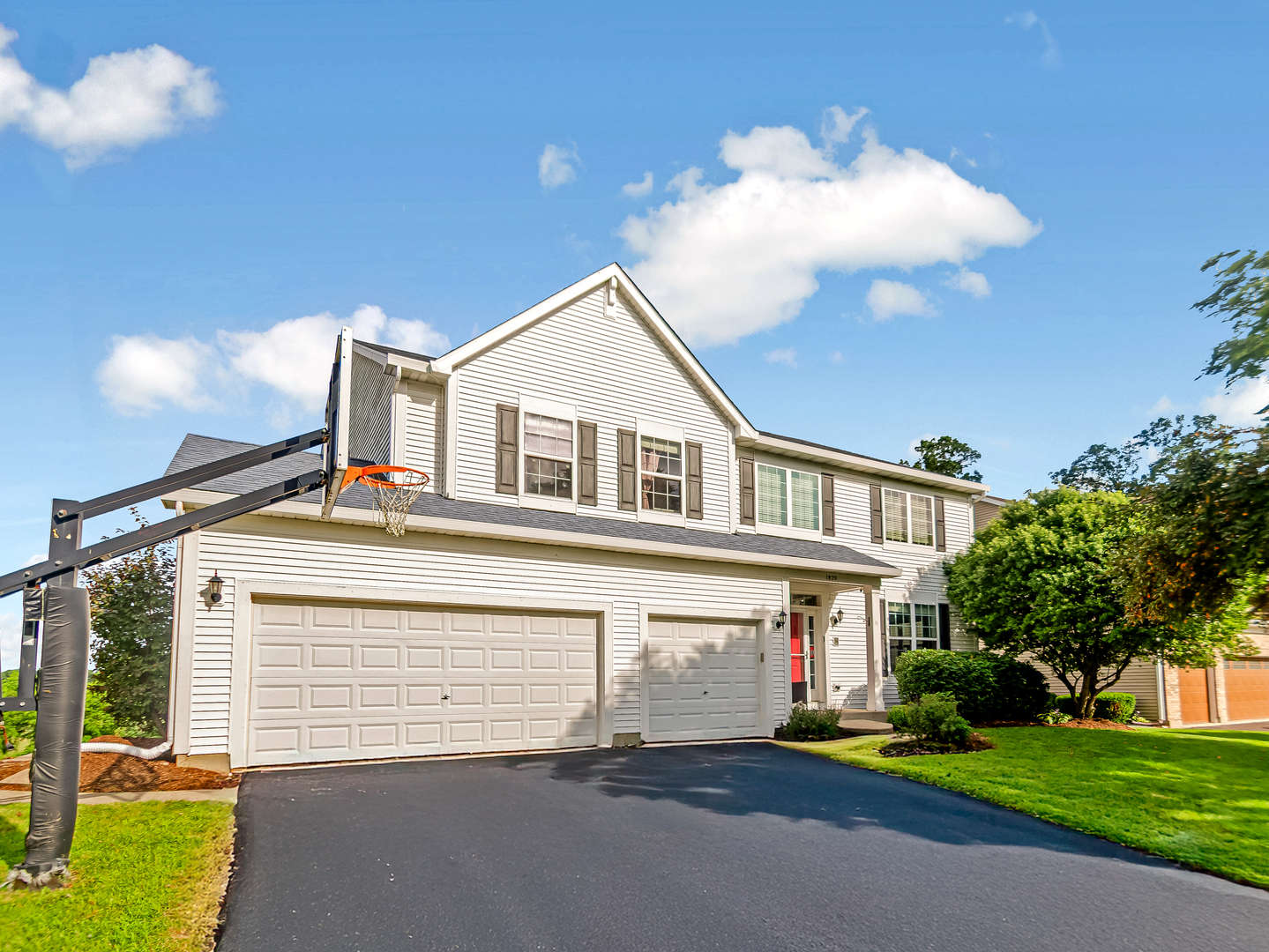 1820 Prairie Ridge Circle Lindenhurst, IL 60046 - Photo 3 of 31