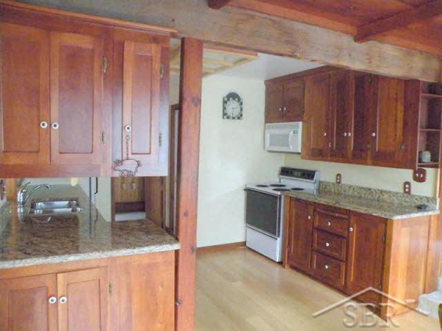 7341 Shattuck Road Saginaw, MI 48603 - Photo 5 of 15 20036249-4.JPG