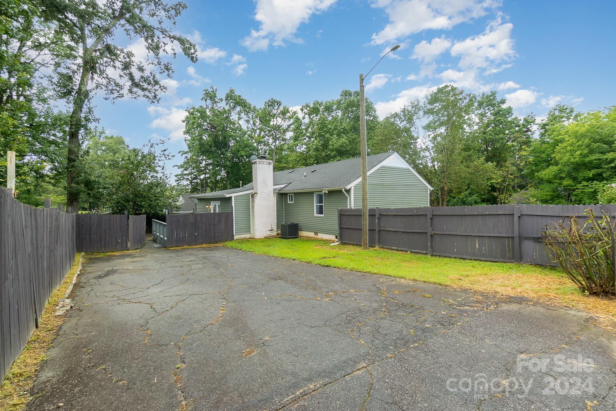 7731 Pawtuckett Road Charlotte, NC 28214 - Photo 25 of 28 Gallery Image 25