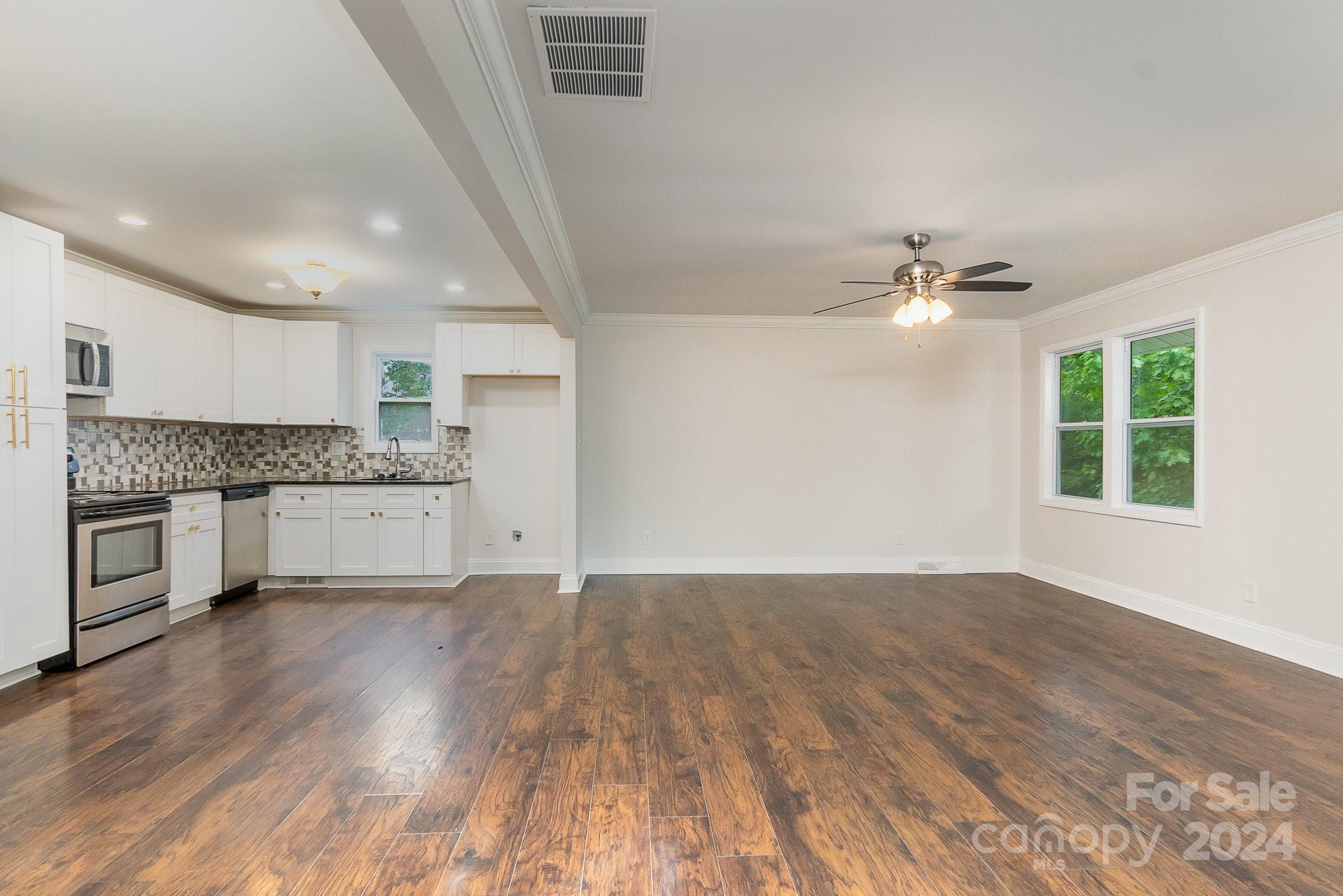 7731 Pawtuckett Road Charlotte, NC 28214 - Photo 4 of 28 Gallery Image 4