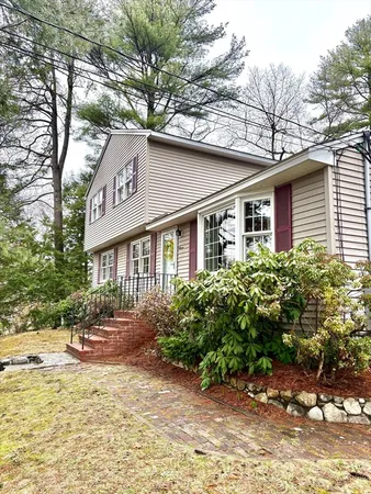 $2,500 | 11 Tyng Road, Unit 2, Tyngsborough, MA 01879