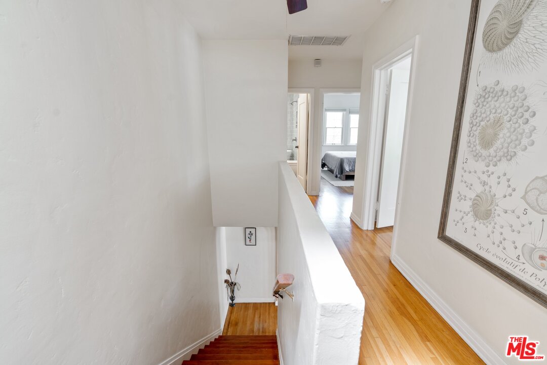 3854 Boyce Avenue Los Angeles, CA 90039 - Photo 11 of 53