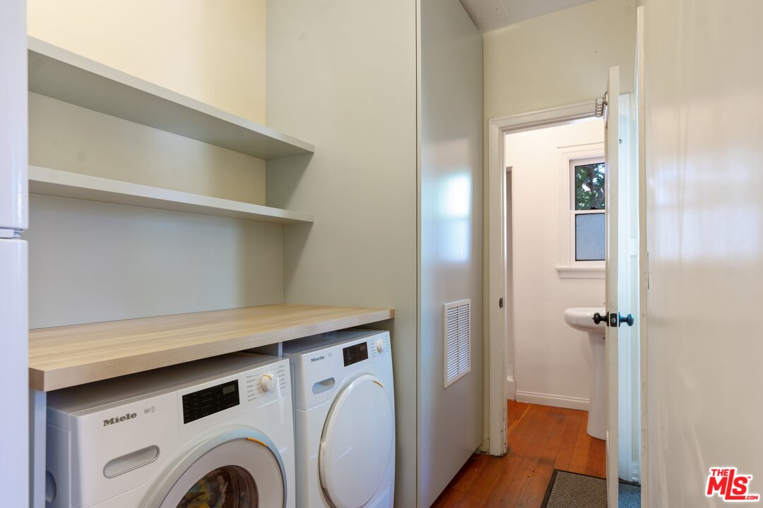 3854 Boyce Avenue Los Angeles, CA 90039 - Photo 25 of 53