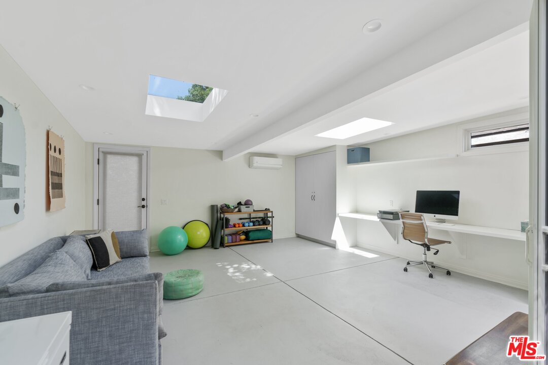 3854 Boyce Avenue Los Angeles, CA 90039 - Photo 30 of 53