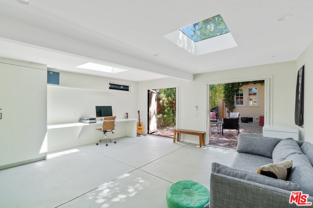 3854 Boyce Avenue Los Angeles, CA 90039 - Photo 31 of 53