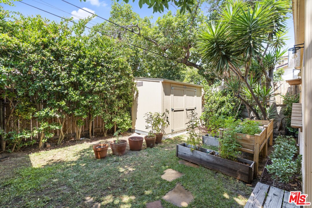 3854 Boyce Avenue Los Angeles, CA 90039 - Photo 32 of 53