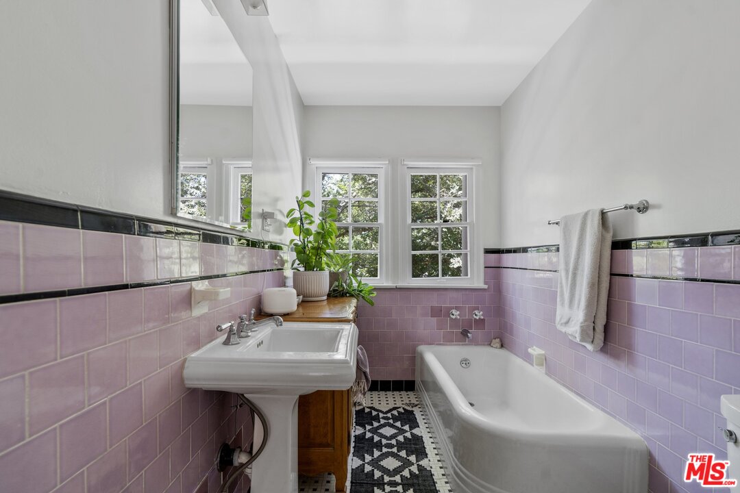 3854 Boyce Avenue Los Angeles, CA 90039 - Photo 39 of 53