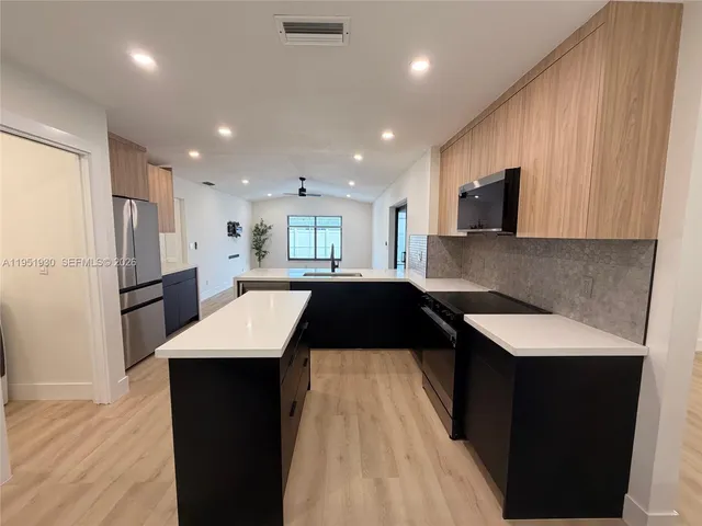 $4,650 | 1462 Southwest 25th Avenue, Deerfield Beach, FL 33442