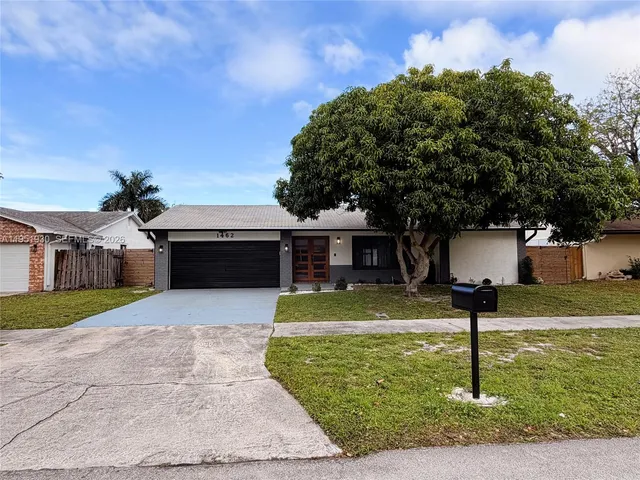 $4,650 | 1462 Southwest 25th Avenue, Deerfield Beach, FL 33442