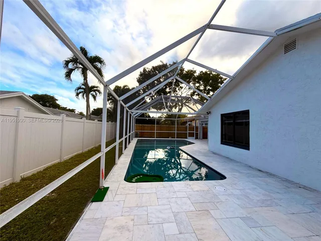 $4,650 | 1462 Southwest 25th Avenue, Deerfield Beach, FL 33442