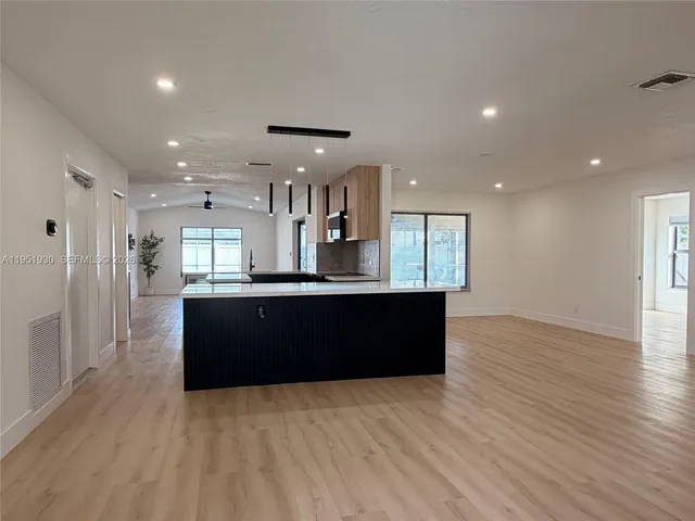 $4,650 | 1462 Southwest 25th Avenue, Deerfield Beach, FL 33442