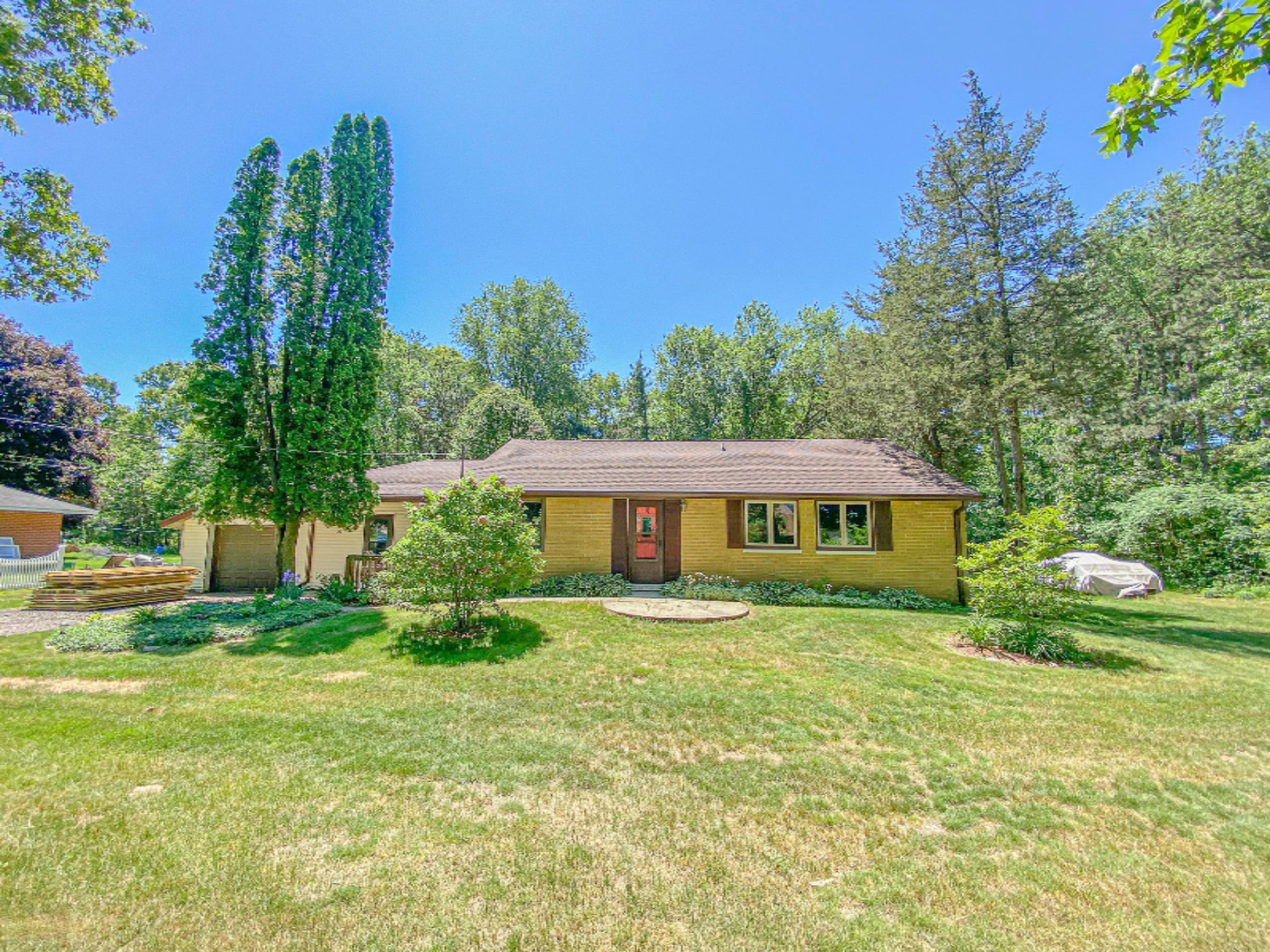 45629 Eleanor Drive Decatur, MI 49045 - Photo 1 of 28 Exterior