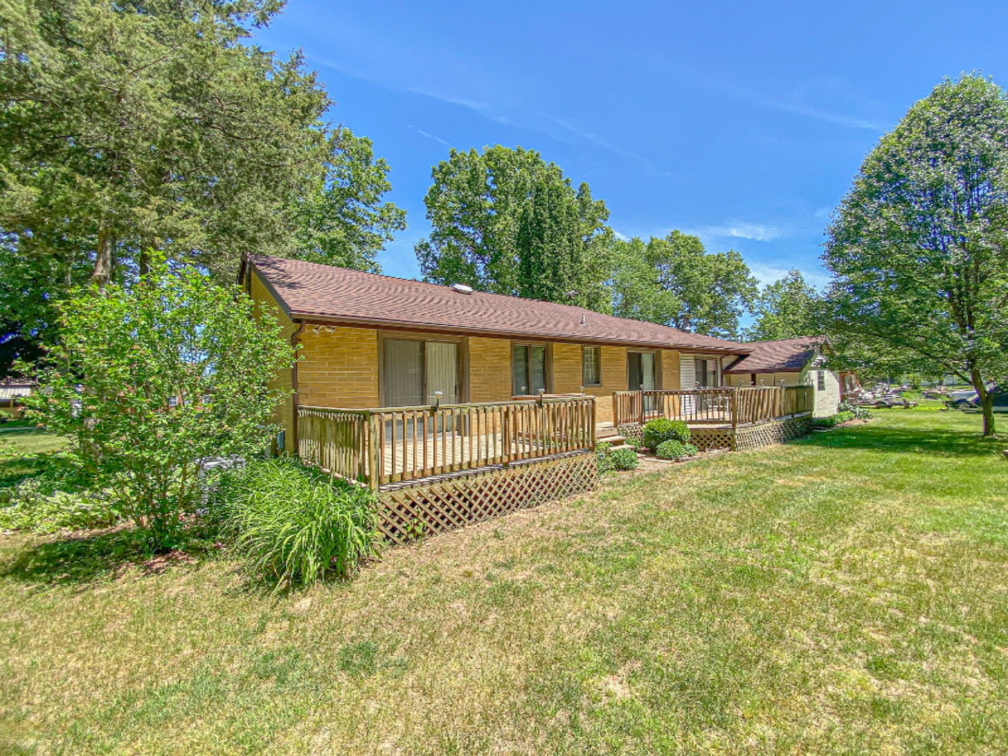 45629 Eleanor Drive Decatur, MI 49045 - Photo 2 of 28 Exterior