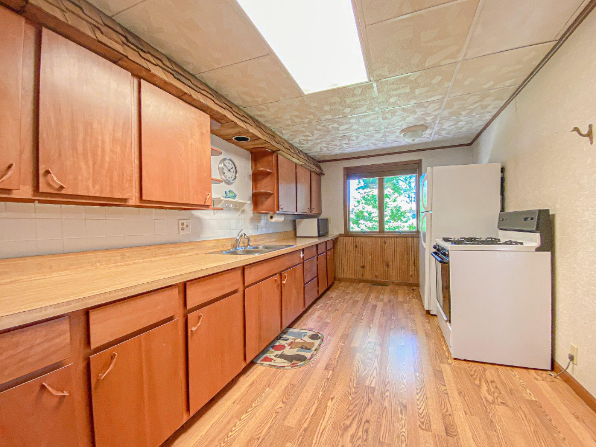 45629 Eleanor Drive Decatur, MI 49045 - Photo 5 of 28 Kitchen