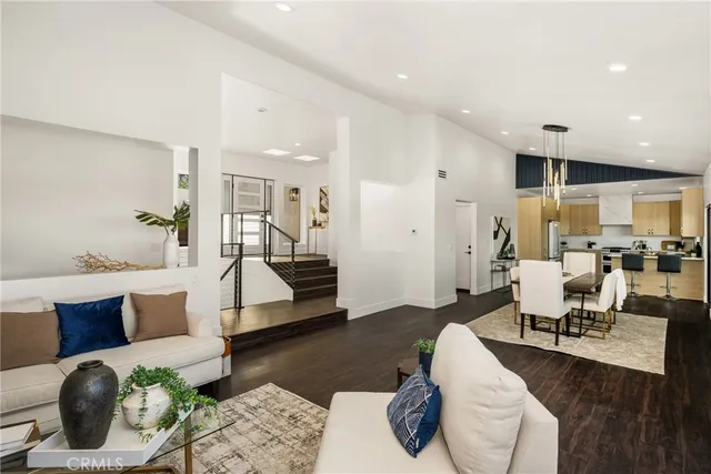 $3,299,000 | 5 Yellow Brick Road, Rancho Palos Verdes, CA 90275