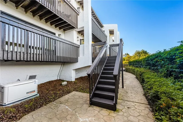 $3,299,000 | 5 Yellow Brick Road, Rancho Palos Verdes, CA 90275