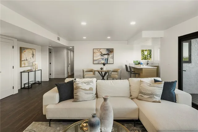 $3,299,000 | 5 Yellow Brick Road, Rancho Palos Verdes, CA 90275