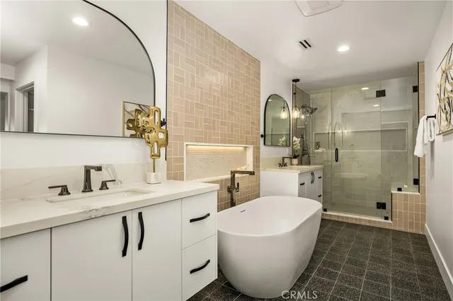 $3,299,000 | 5 Yellow Brick Road, Rancho Palos Verdes, CA 90275