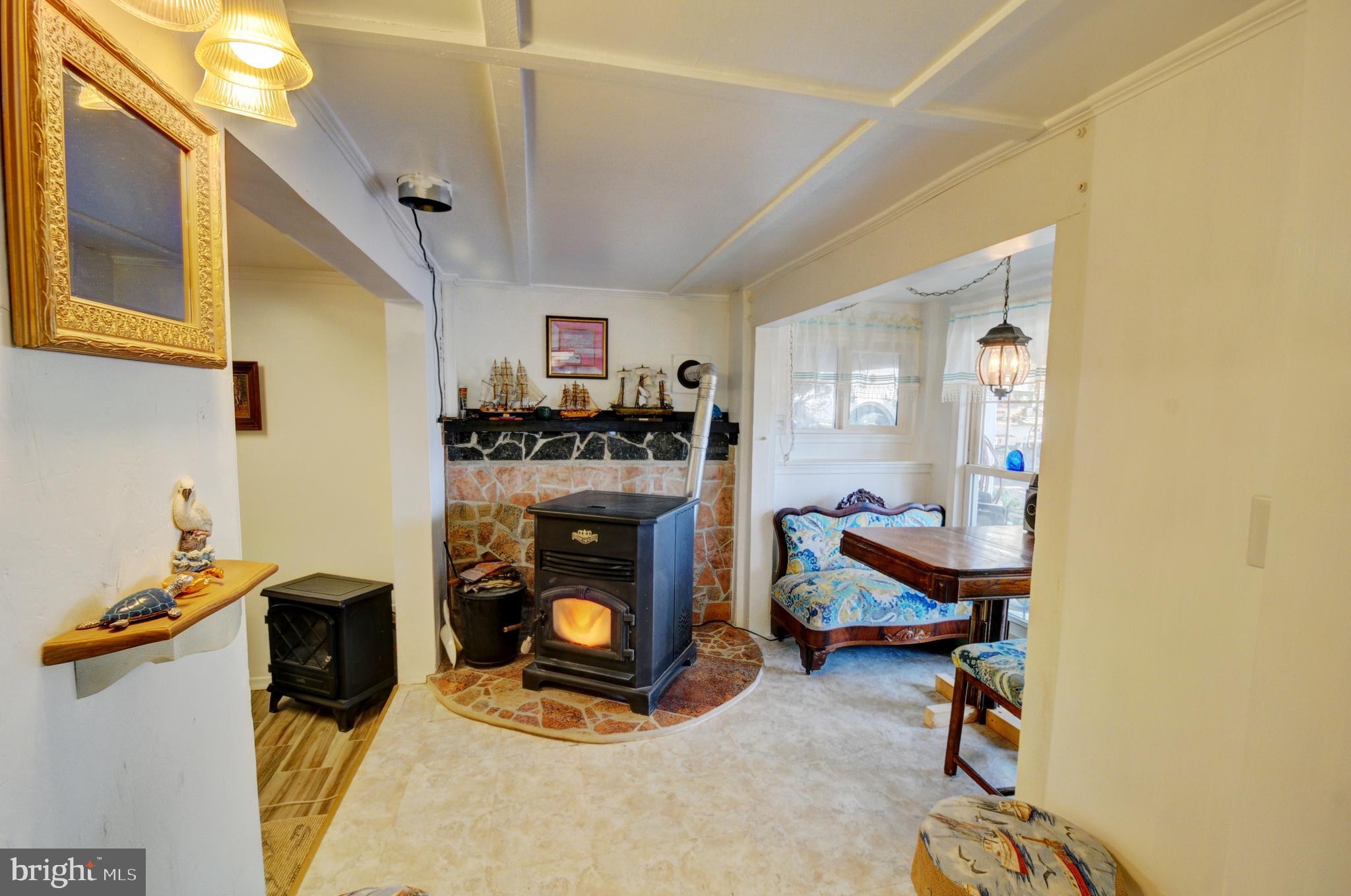 384 Perry Road Winchester, VA 22602 - Photo 40 of 61 a room with furniture and gym equipment