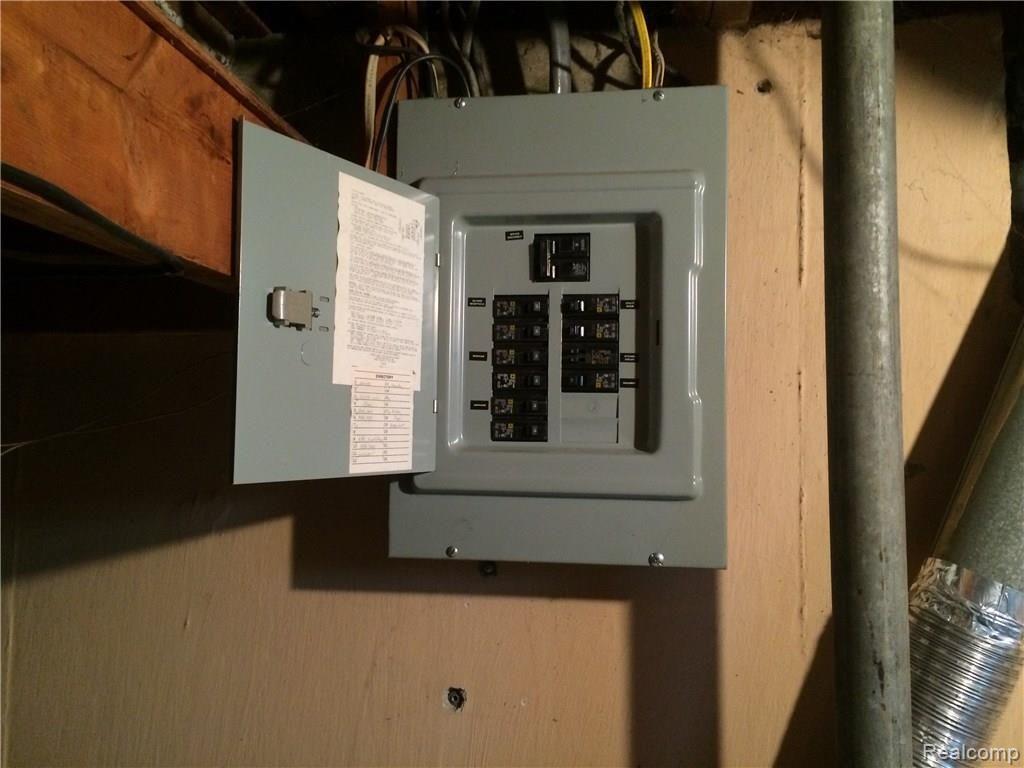 7521 Randy Drive Westland, MI 48185 - Photo 22 of 30 IMG_1598.JPG